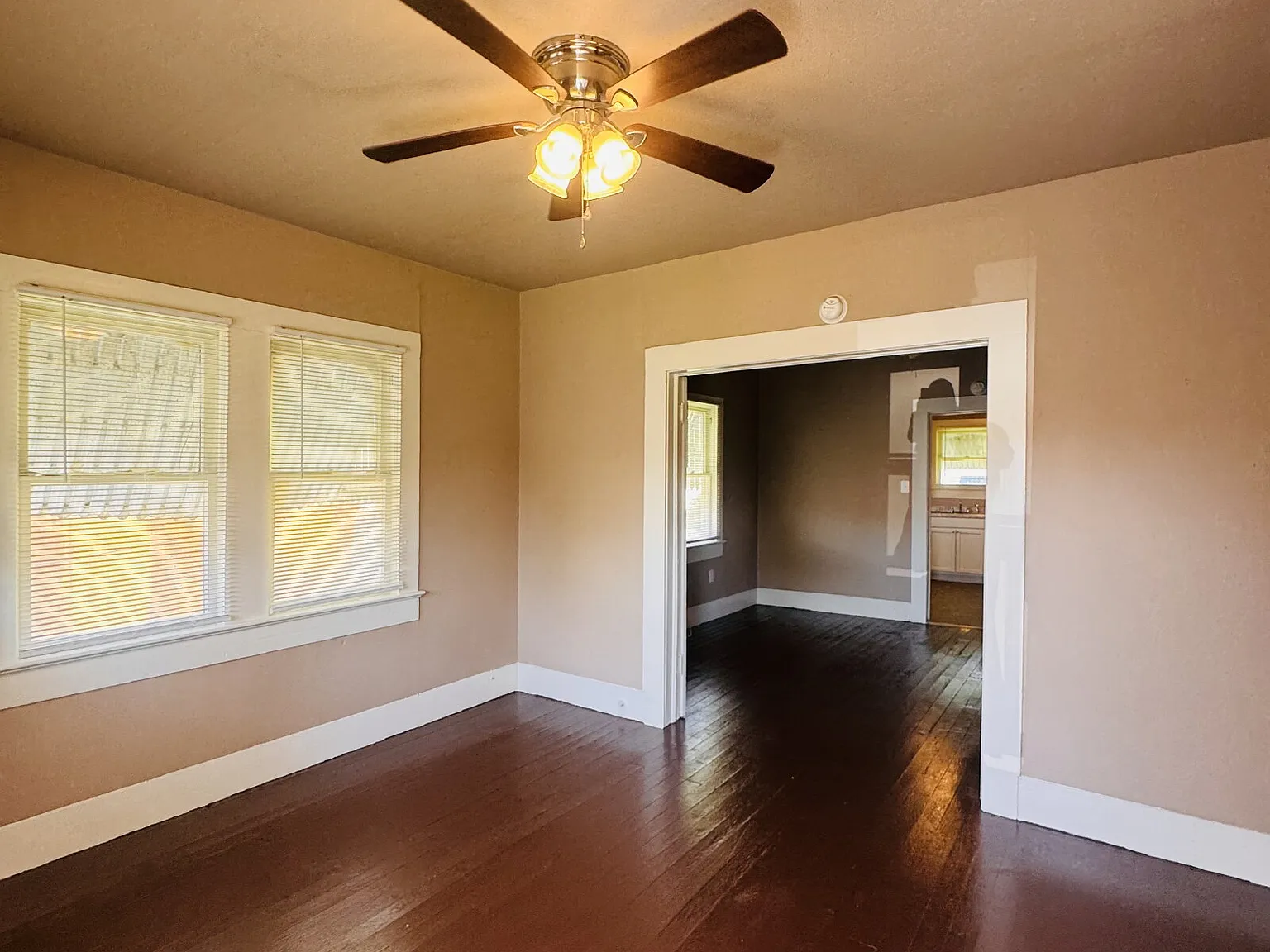 1 bed, 1.0 bath, $650 — Photo 2
