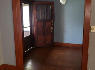 519 Oak Ave, Aurora, IL 60506