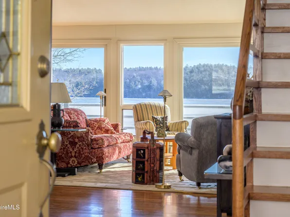 140 Blythewood Dr, Pittsfield, MA 01201