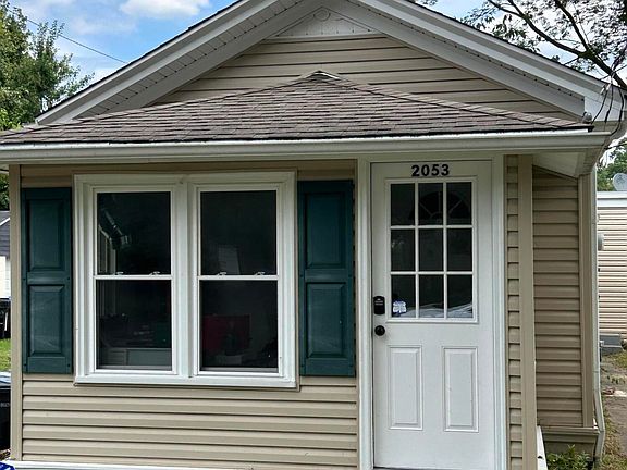 2nd image of 2053 May Ave