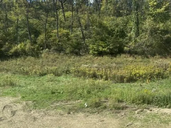 4890 Mulberry St N, Coplay, PA 18037