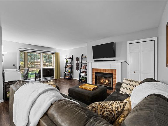 4th image of 316 Dunham Place Cmns #316