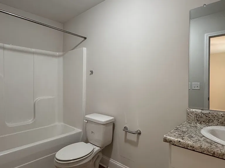 200 Walnut Hill Dr #D — Photo 5