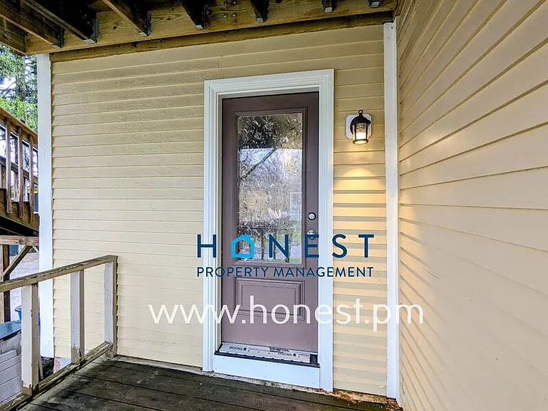 18 Warren St #3 — Photo 17