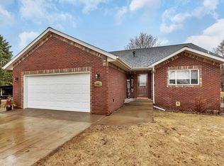 205 3rd Ave NW, Rice, MN 56367