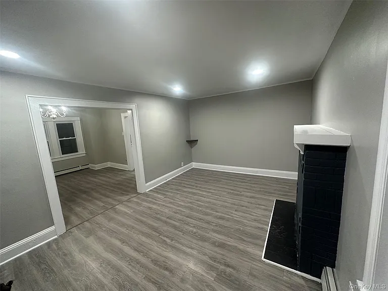 8 Leach St #1 — Photo 11
