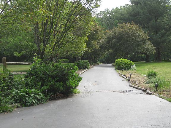 Driveway towards street