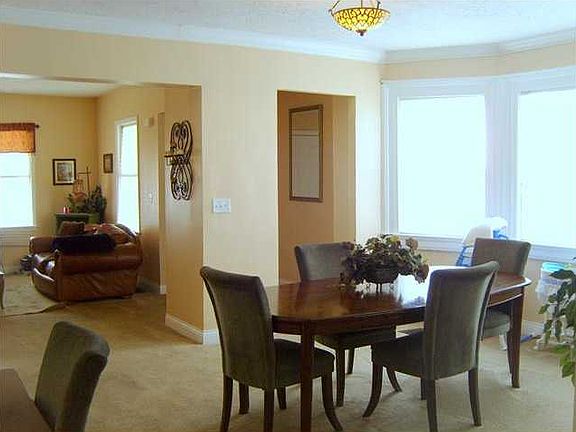 5th image of 2456/2458 N College Ave