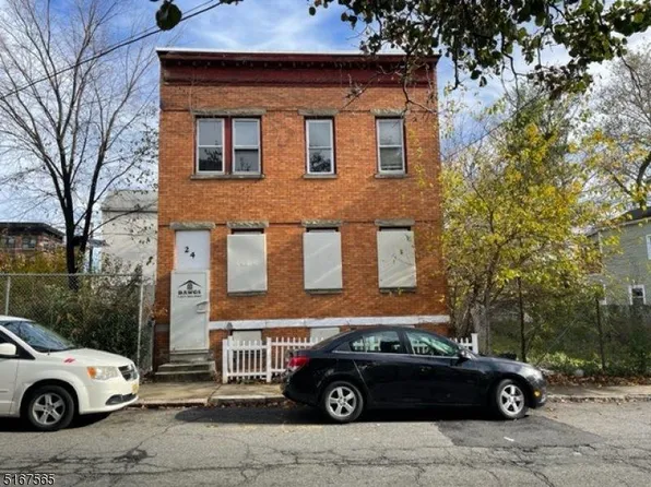 24 Parkhurst St, Newark, NJ 07114