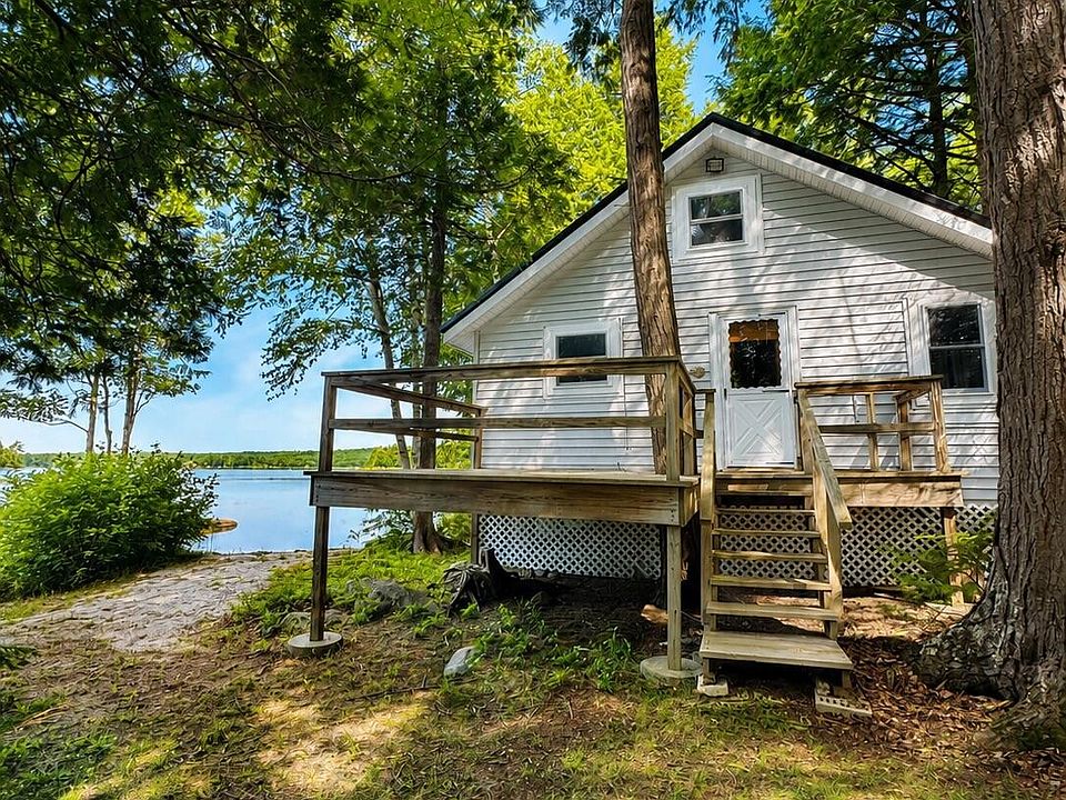 1st image of 958 Old Ferry Road