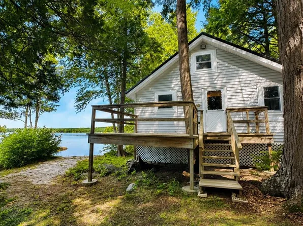 958 Old Ferry Road, Hartland, ME 04943