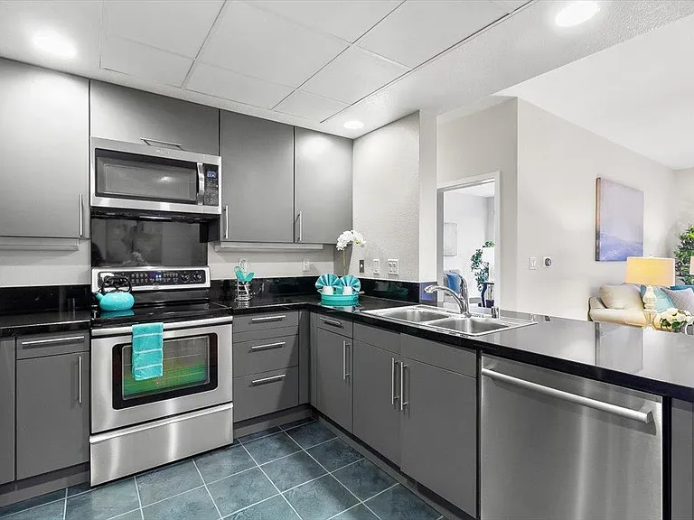 88 Bush St #1106 — Photo 9