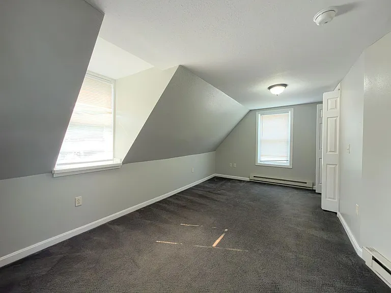 31-33 Saranac St #31 — Photo 14