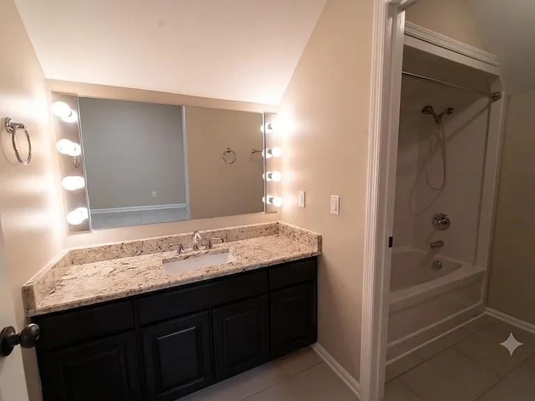 201 Trotwood Mews — Photo 30