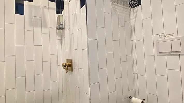 Rented by Nooklyn NYC LLC | media 52