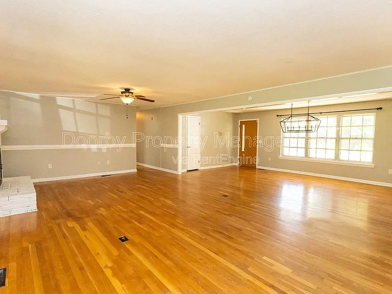 834 Kay Cir — Photo 3