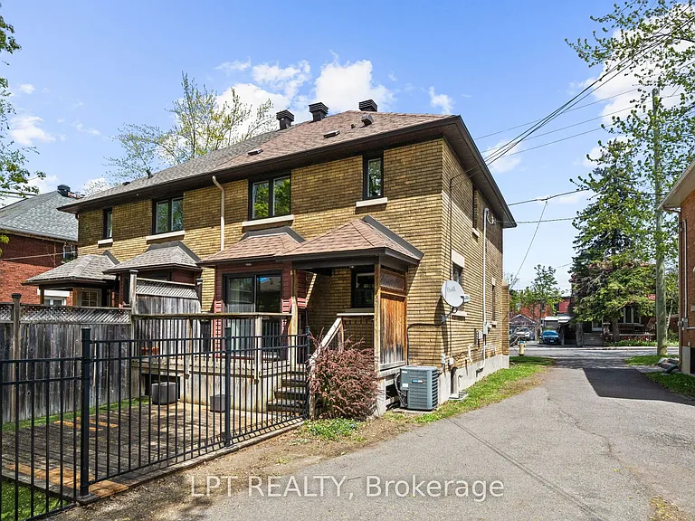 126 Blackburn Ave — Photo 34