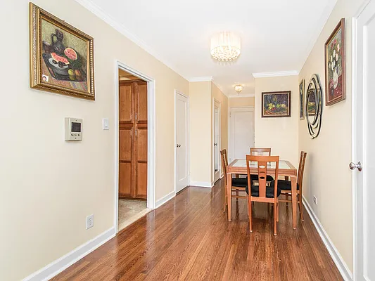 Sold by REMAX Distinguished Homes | media 6