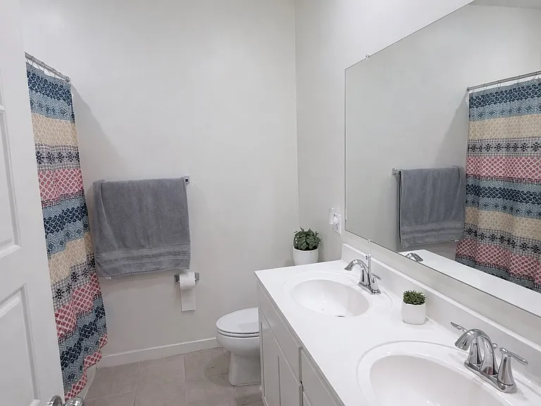8192 N 22nd Dr — Photo 11