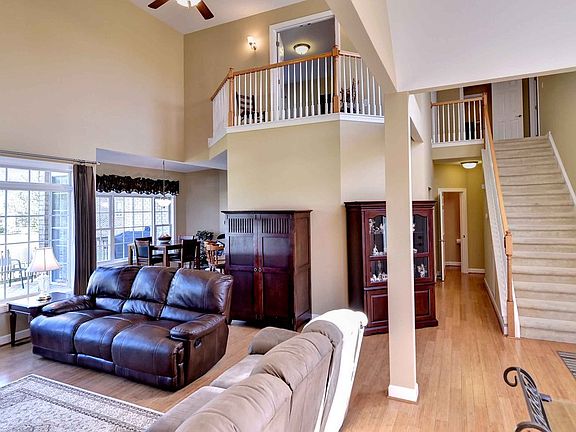5th image of 753 Poquoson Ave