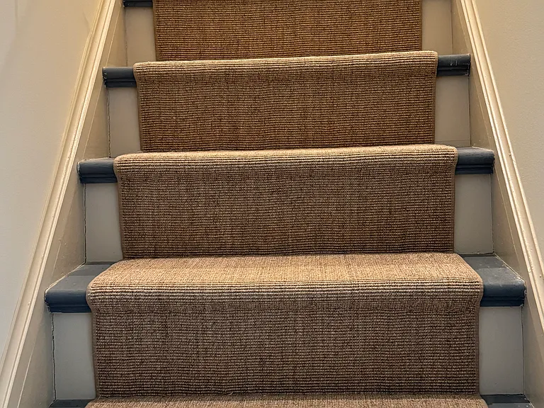 Jute sisel carpet on staircase/hallway and 2nd bedroom
