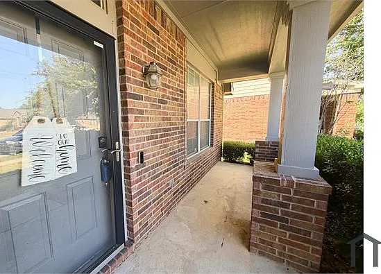 5601 Piedra Dr — Photo 2