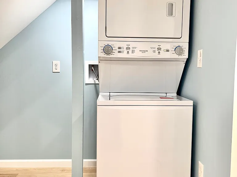 769 Oglethorpe St NE #1 — Photo 5