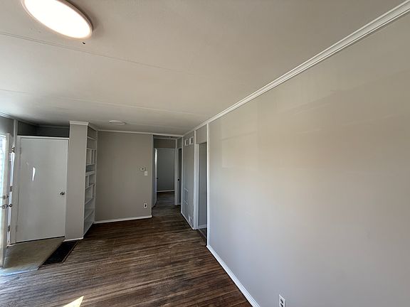 5th image of 1014 NE 44th Ter