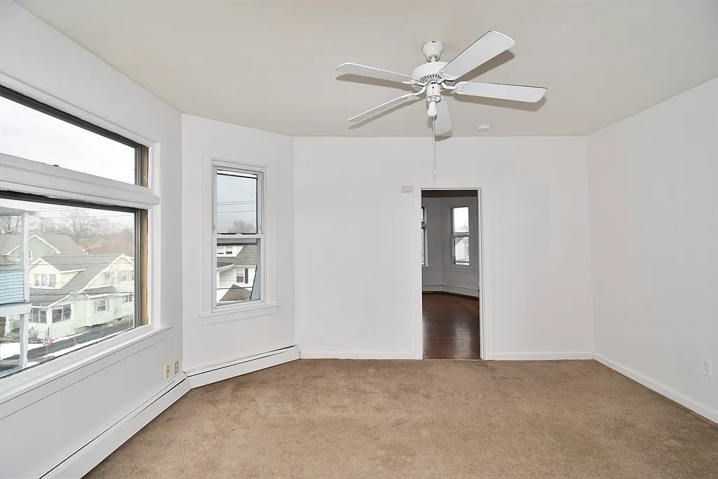 Building Photo - 86 Cochran St #3
