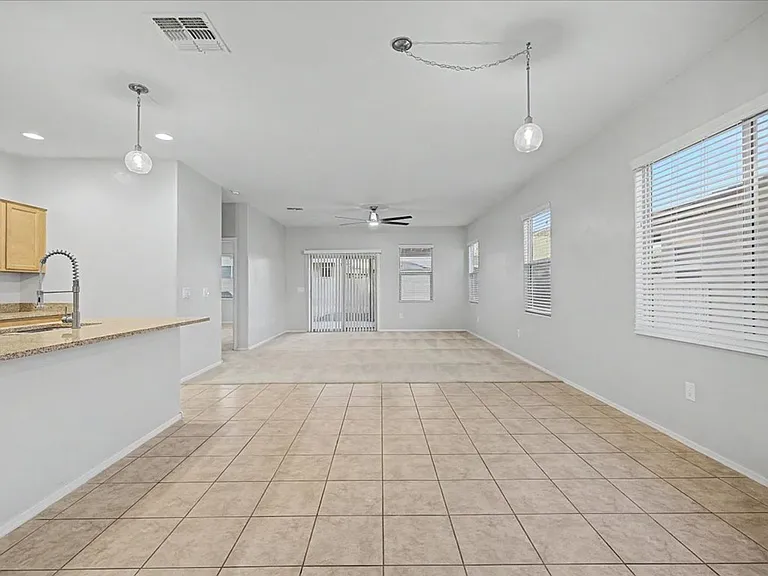 7441 S Via Casa Elegante — Photo 4