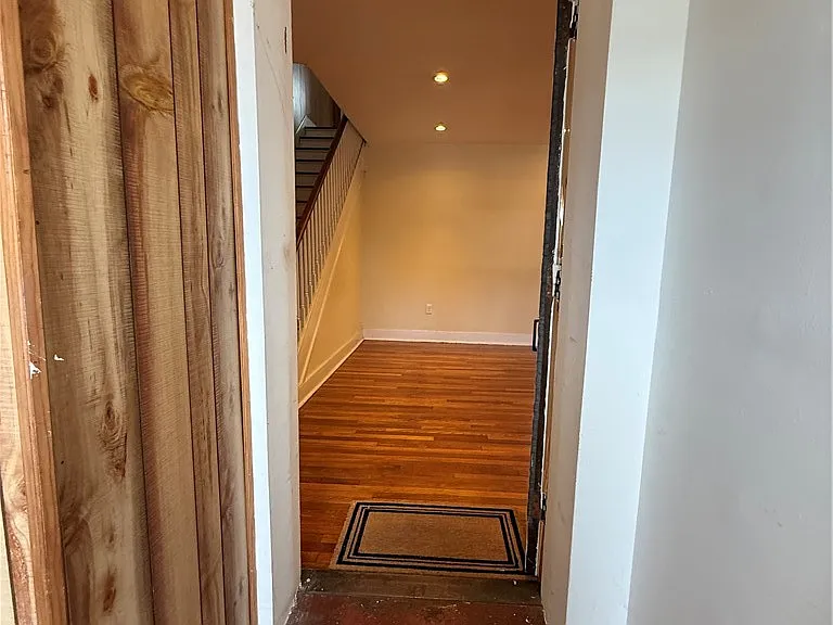 2332 Sherbrook St — Photo 32