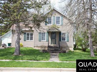 201 Davis St, Fox Lake, WI 53933