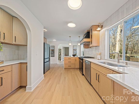 2nd image of 2011 E Barden Rd