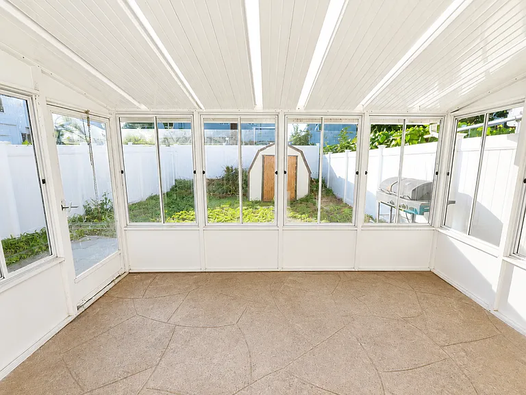 233 Weed Ave — Photo 7
