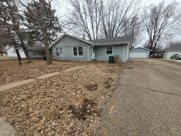 822 Dwight St, Chippewa Falls, WI 54729