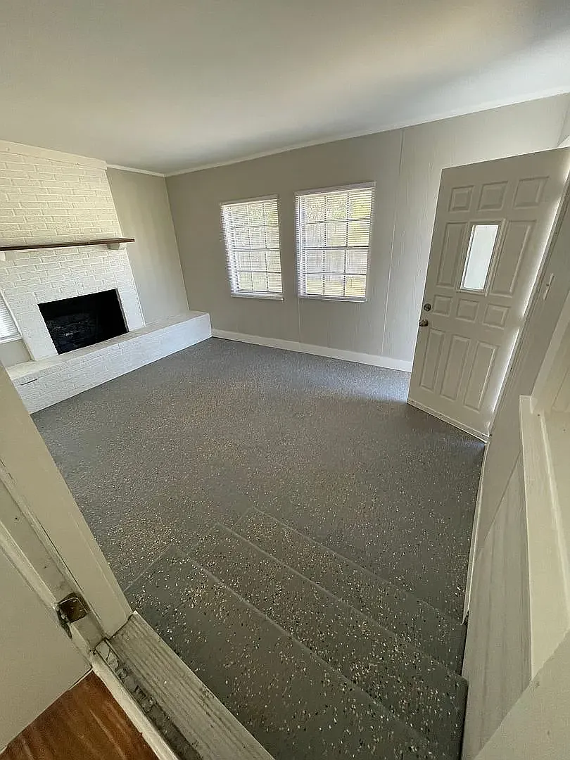 3 bed, 1211 sqft, $1,280 — Photo 3
