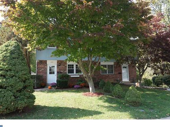 2nd image of 202 Karen Dr