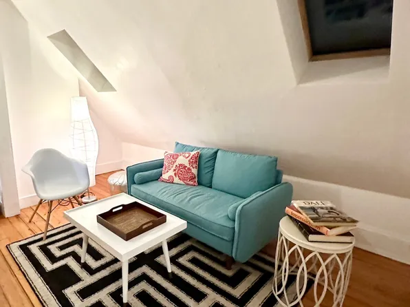 4 East St #3A, Providence, RI 02906