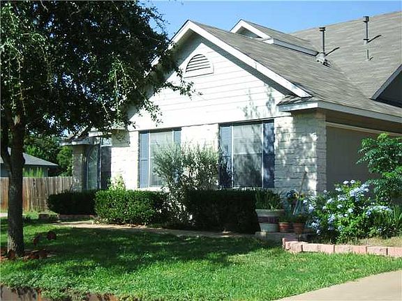 2nd image of 1905 Dublin Dr