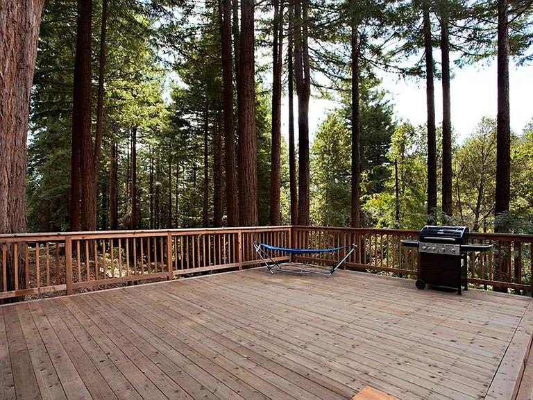 2080 Sparrow Valley Rd — Photo 3