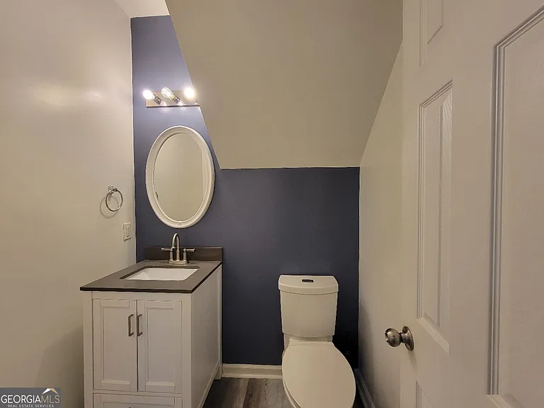 175 Stillwood Dr — Photo 7