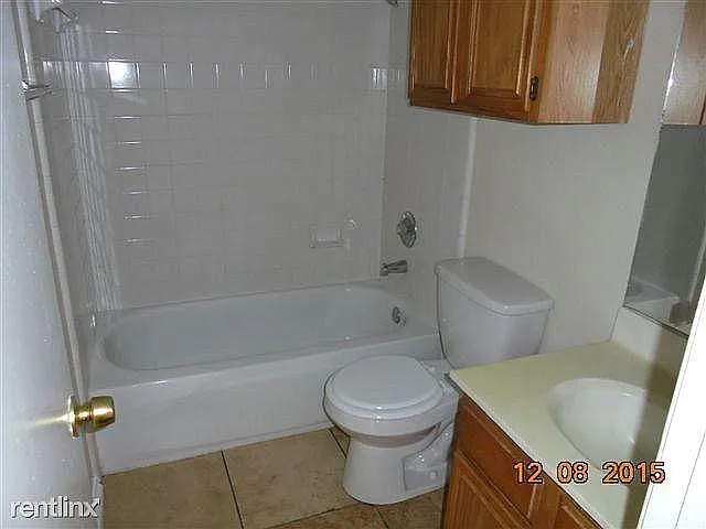 1710 Benttree Dr #B — Photo 3