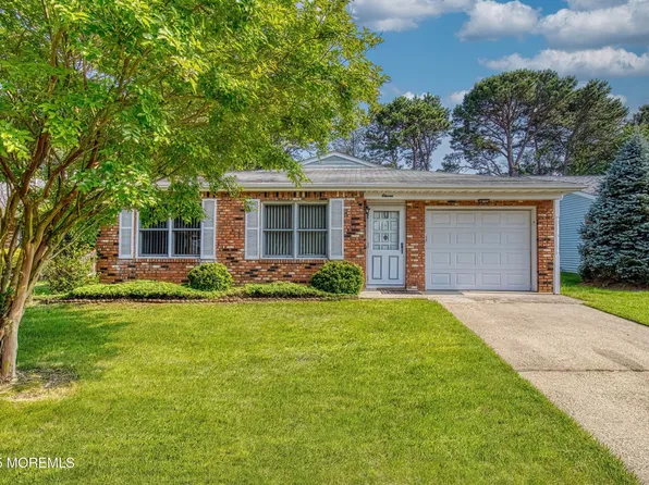 11 Garland Drive, Brick, NJ 08724