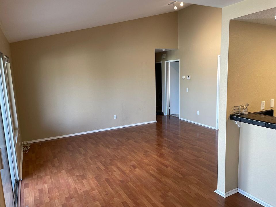 1st image of 1031 S Palmetto Ave APT B3