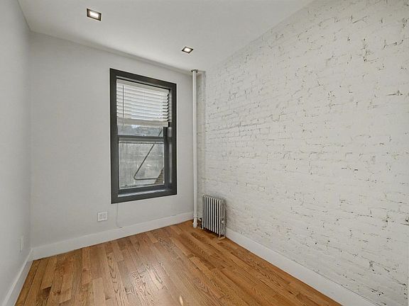 5th image of 20 Prince St #30