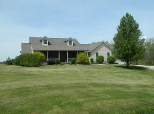 401 Maple Grv, Heltonville, IN 47436