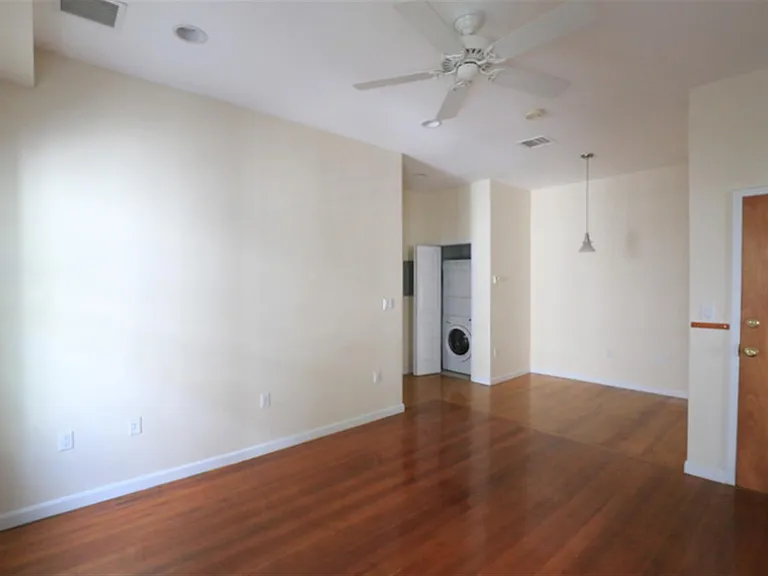 24 Tufts St #2 — Photo 11