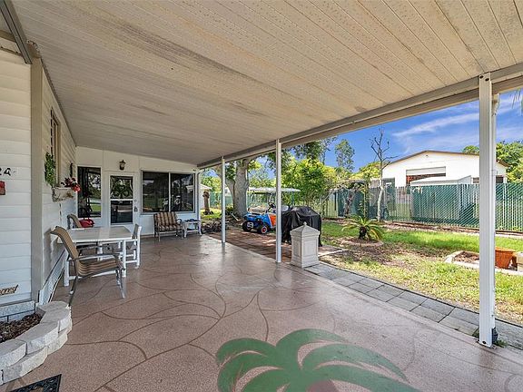 3rd image of 6524 Roosevelt Dr