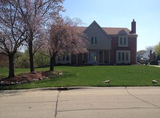 22248 Innsbrook Dr, Northville, MI