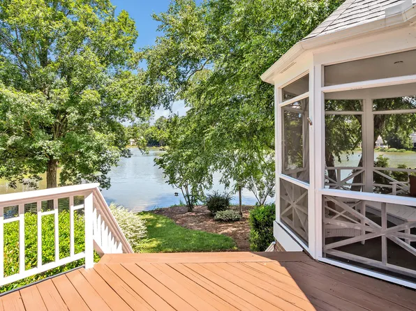 81002 Alexander, Chapel Hill, NC 27517